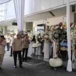 Prabowo melayat mendiang Kwik Kian Gie di RSPAD Jakarta jelang kremasi